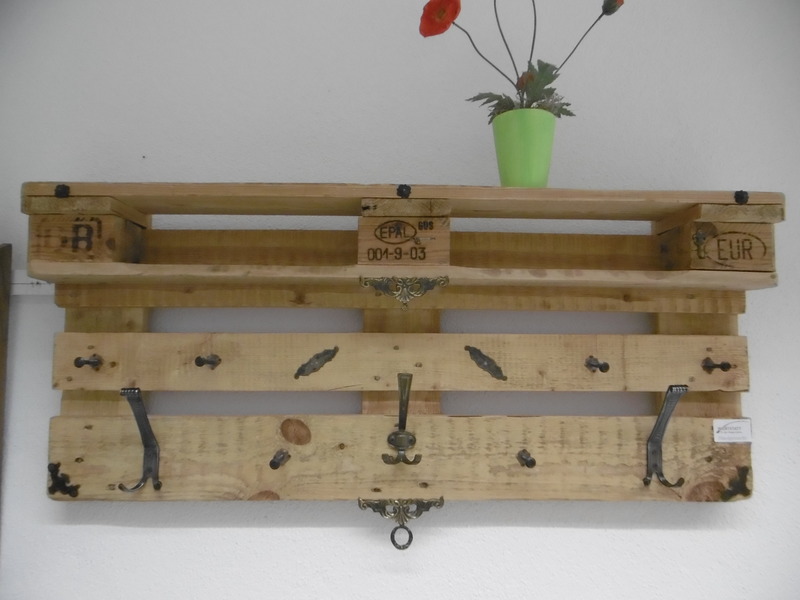 Palette Garderobe Natur